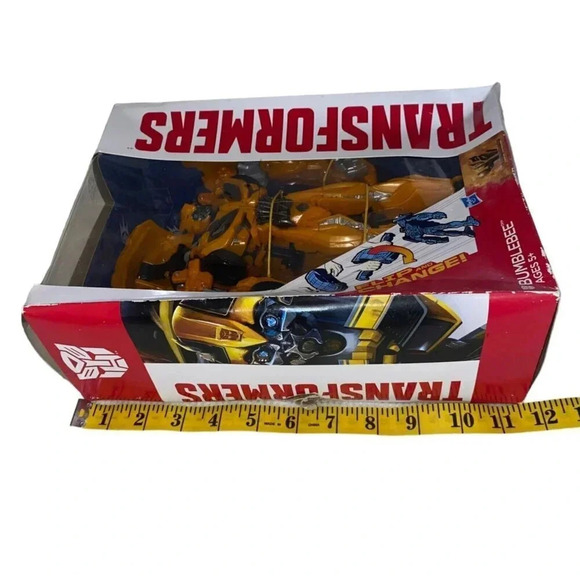 NIB New Transformers Flip Change Bumblebee The Last Knight Autobots Unite *READ* - Picture 11 of 12